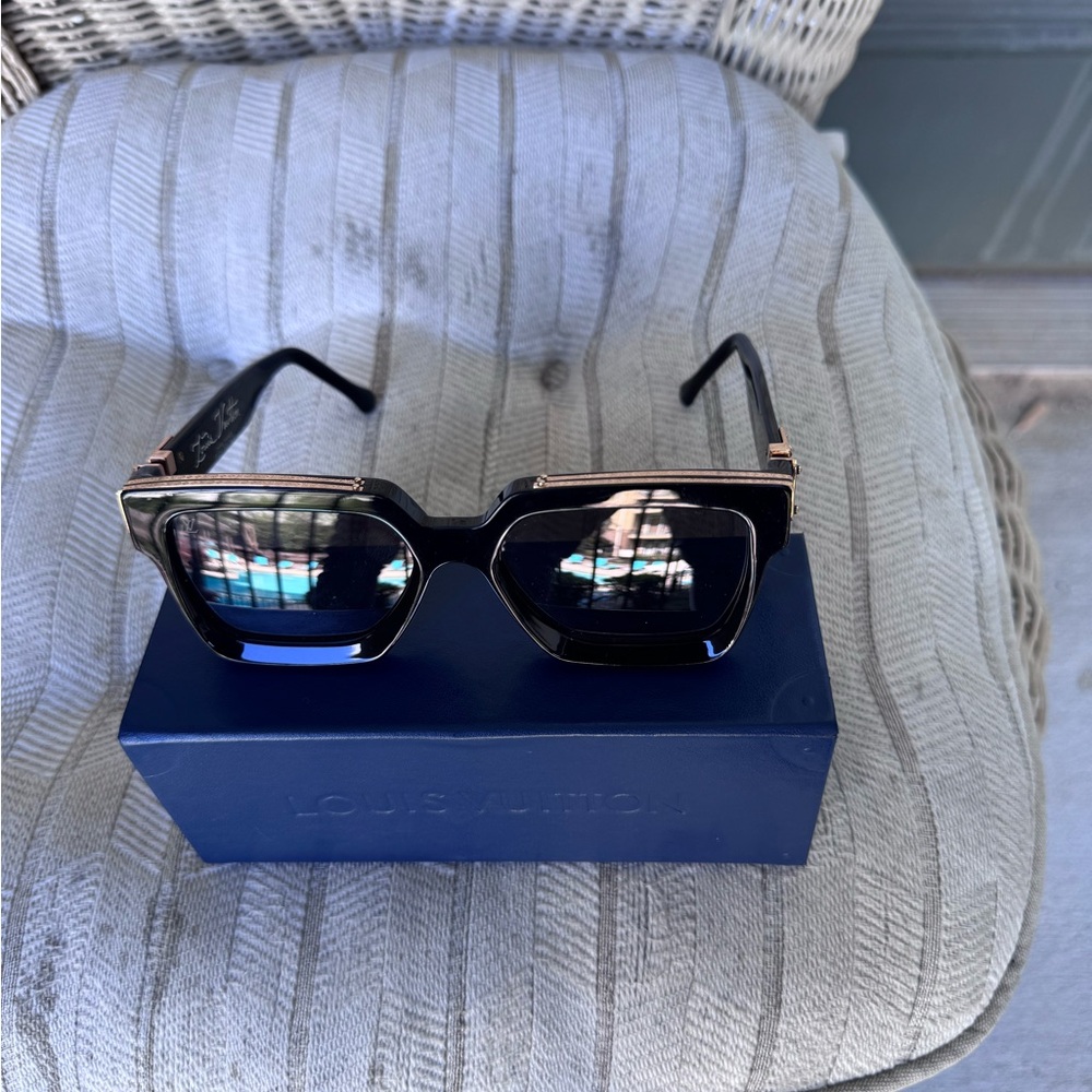 Louis Vuitton Black Sunglasses